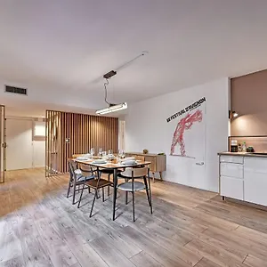 Nouveau - Aux Marches Du Palais - Spacieux - Loggia Appartement